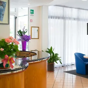 https://hotel-villa-argia.emilia-romagnahotels.net